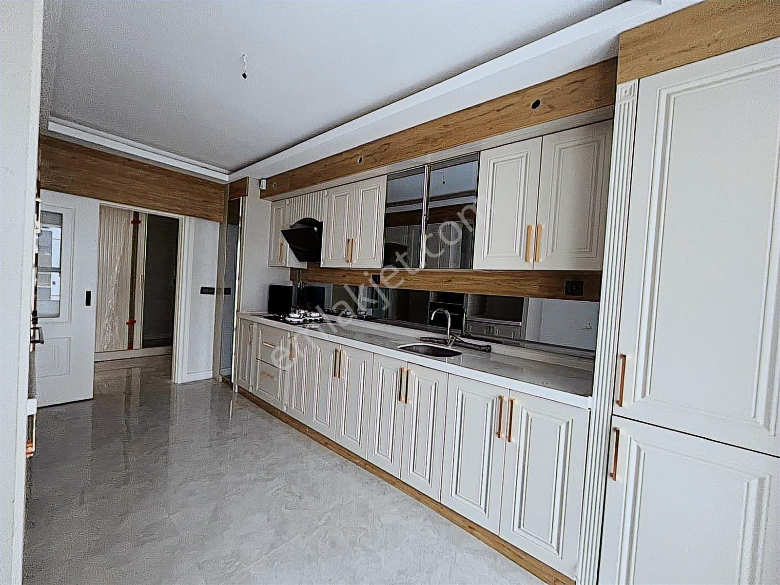 Yenikent Emlak'tan Kombi-cambalkon Giyinme Odalı 3+1 Lüx Daire - Görsel 9