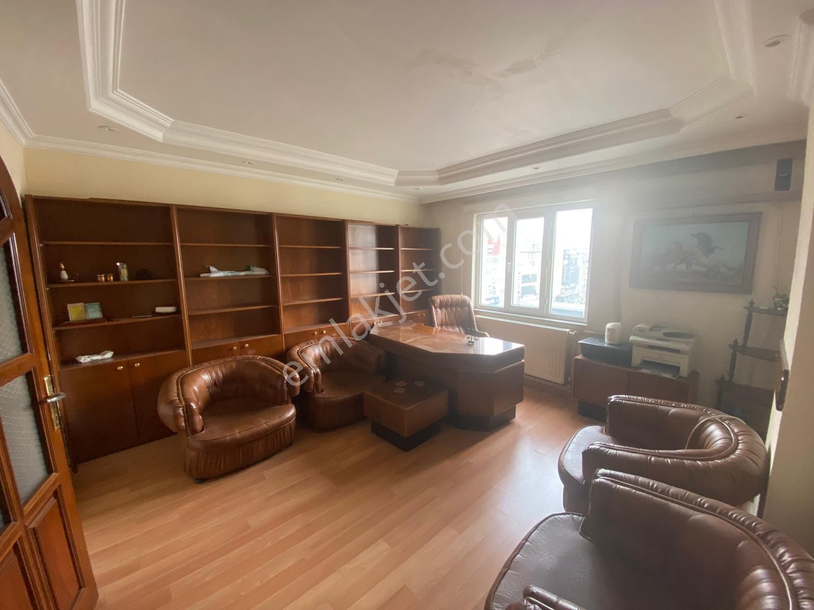 Gaziosmanpaşa Merkez Mahallesinde 1+1/60m2/3. Kat/asansörlü Full Eşyalı Kiralık Ofis - Görsel 3