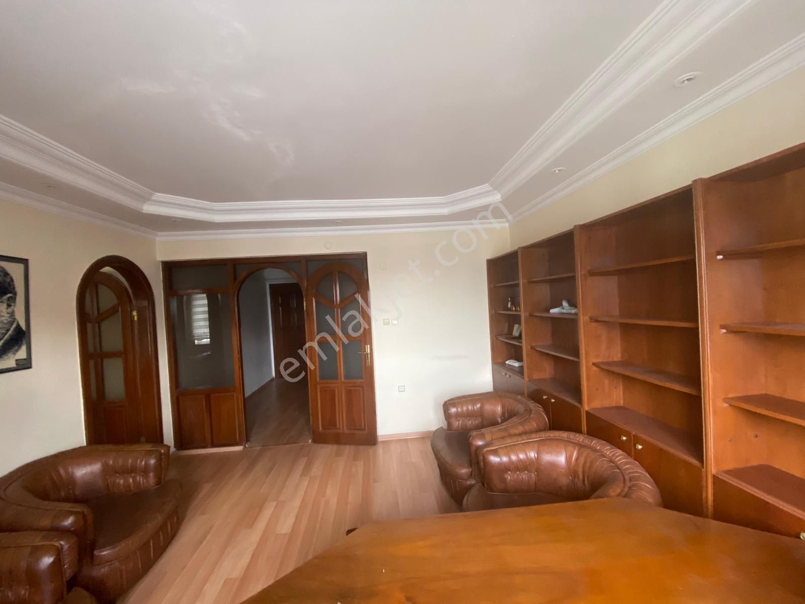 Gaziosmanpaşa Merkez Mahallesinde 1+1/60m2/3. Kat/asansörlü Full Eşyalı Kiralık Ofis - Görsel 4