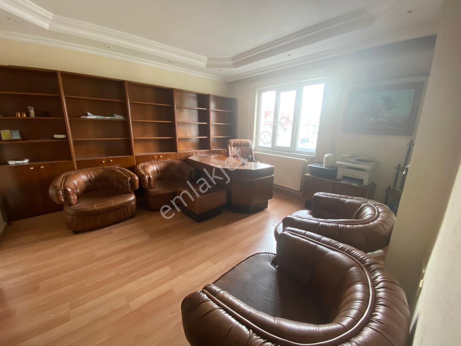 Gaziosmanpaşa Merkez Mahallesinde 1+1/60m2/3. Kat/asansörlü Full Eşyalı Kiralık Ofis - Görsel 2