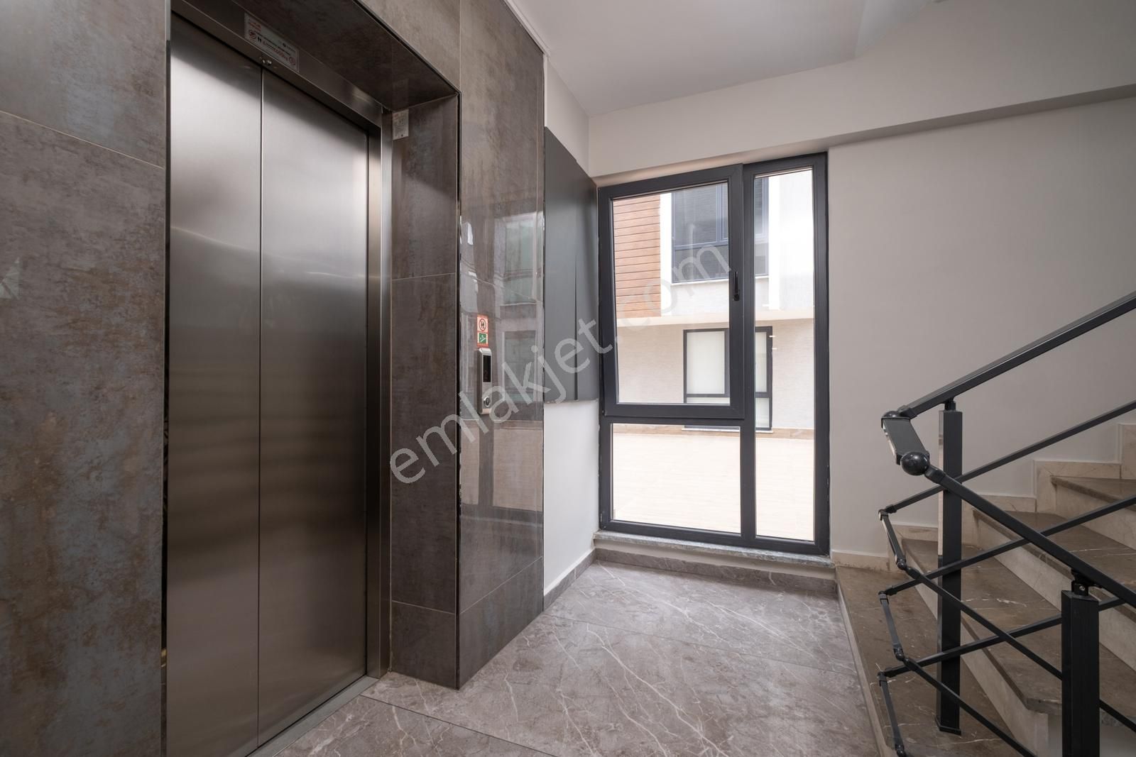 Remax Advantage'dan Balatın Merkezı Konumunda Satılık 1+1 Daıre - Görsel 15