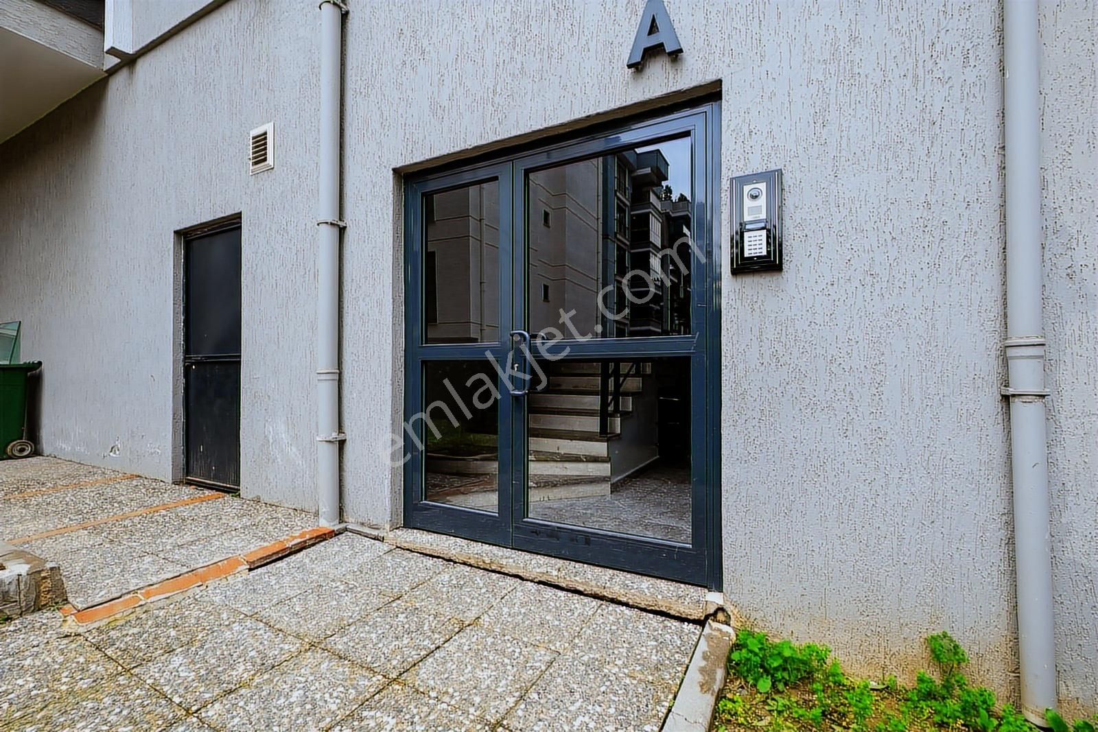 Remax Advantage'dan Balatın Merkezı Konumunda Satılık 1+1 Daıre - Görsel 27