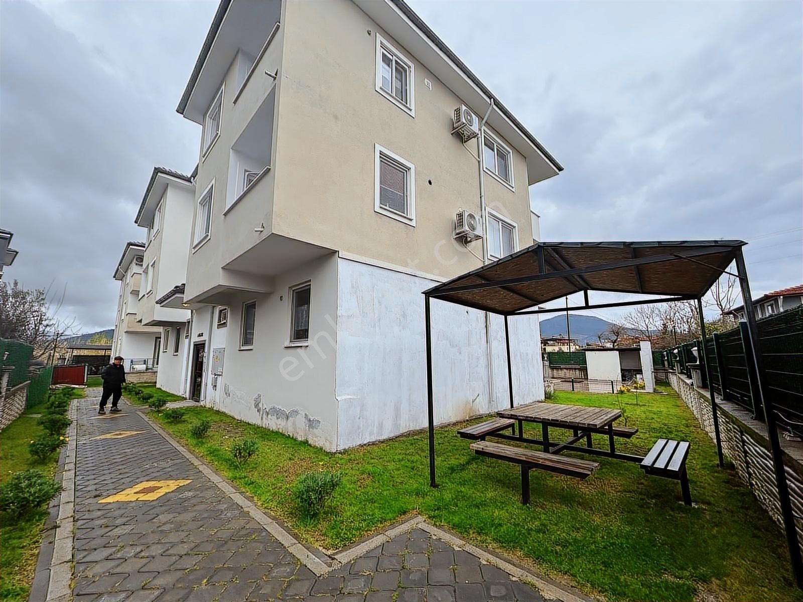 Dalaman Hürriyet Mahallesinde Havuzlu Butik Sitede 2+1 Daire - Görsel 7