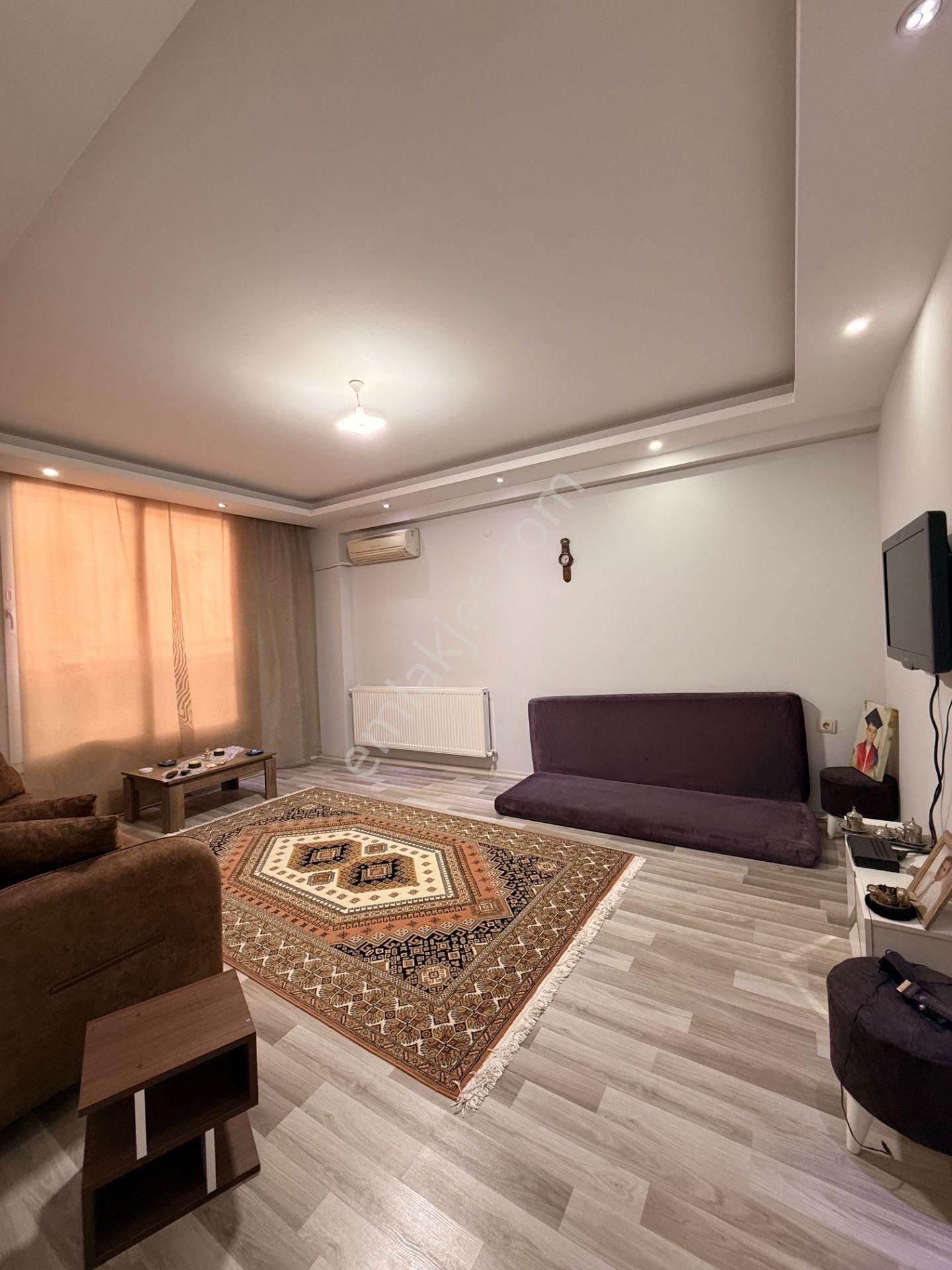 Bornova Çamdibi'nde Satılık Bakımlı 2+1 Daire - Görsel 14