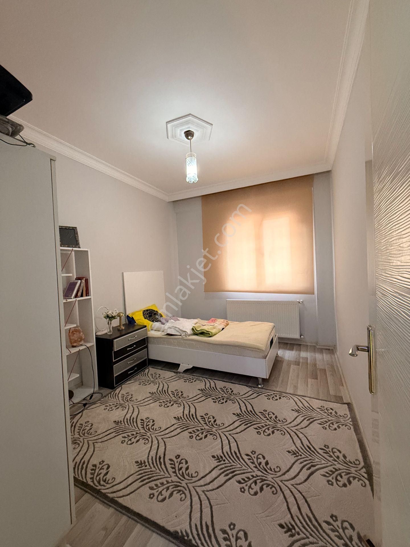 Bornova Çamdibi'nde Satılık Bakımlı 2+1 Daire - Görsel 19