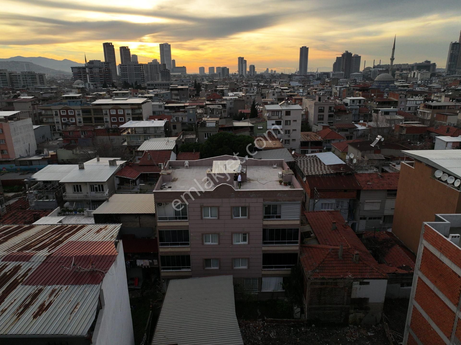 Bornova Çamdibi'nde Satılık Bakımlı 2+1 Daire - Görsel 2