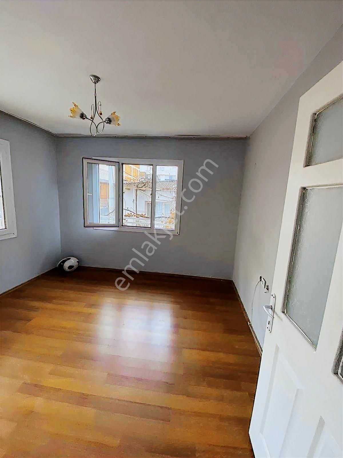 Bayraklı Çay Mah.de Kiralık 2+1 Daire - Görsel 11