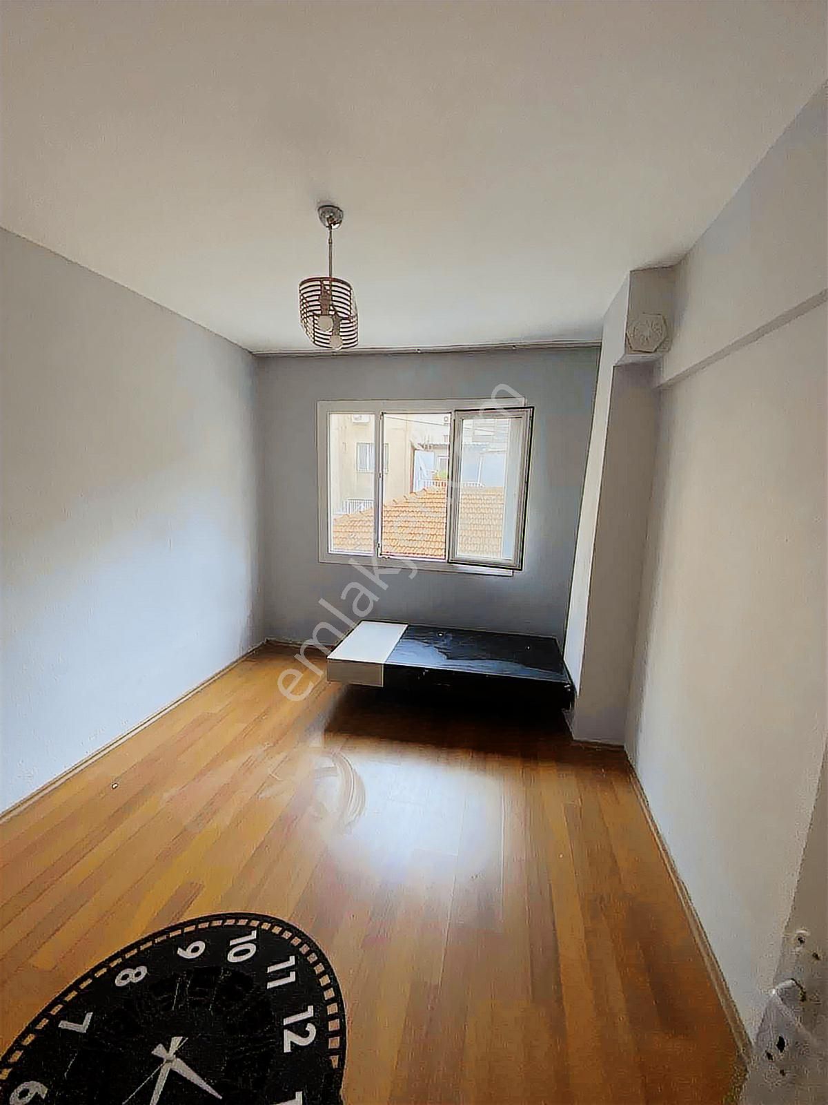 Bayraklı Çay Mah.de Kiralık 2+1 Daire - Görsel 6