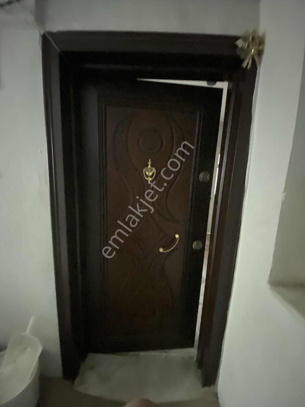 Bayraklı Çay Mah.de Kiralık 2+1 Daire - Görsel 13