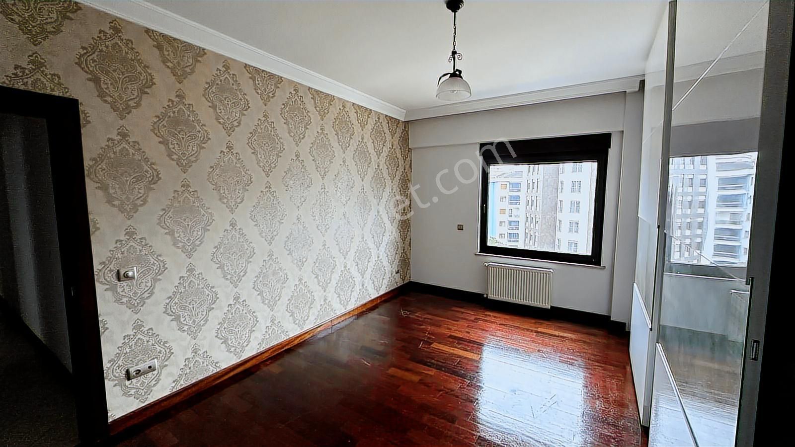 Göztepede Marmaraya 1 Dakika Mesafede Ferah 4+1 Daire - Görsel 21