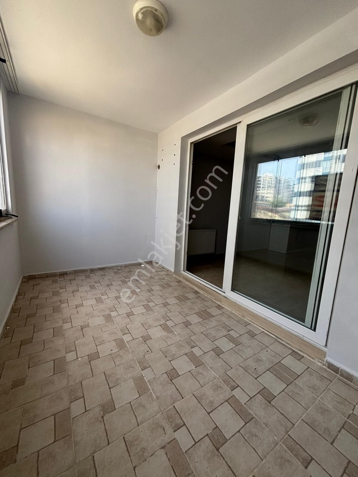 Sarıçam Osmangazi De İskanlı Site İçinde 3+1 Doğalgazlı Cam Balkonlu Kiralık Daire - Görsel 3