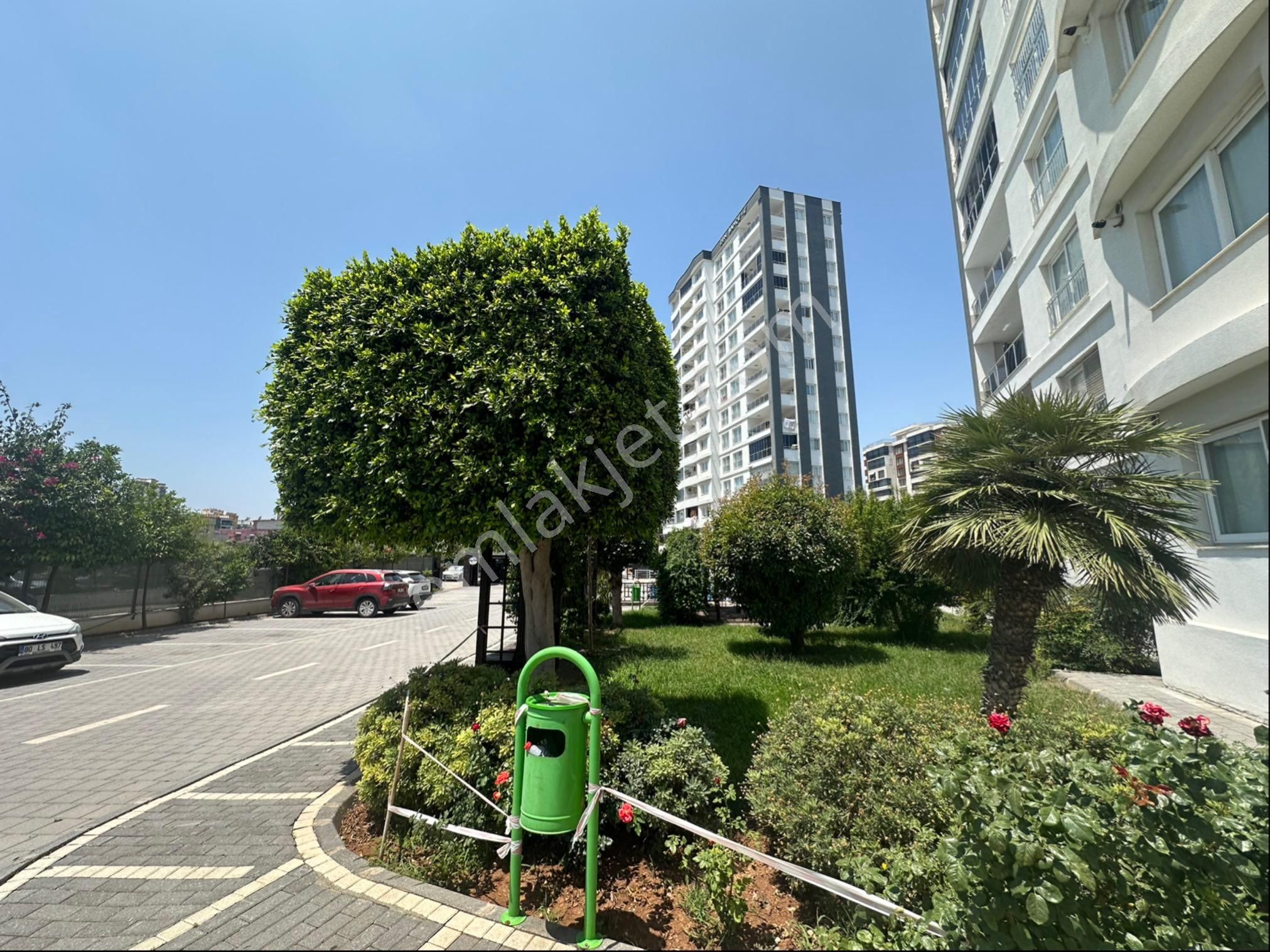 Gürselpaşada Havuz/güvenlik/giyinme Odalı/ Ful Eşyalı 2+1 Daire - Görsel 3