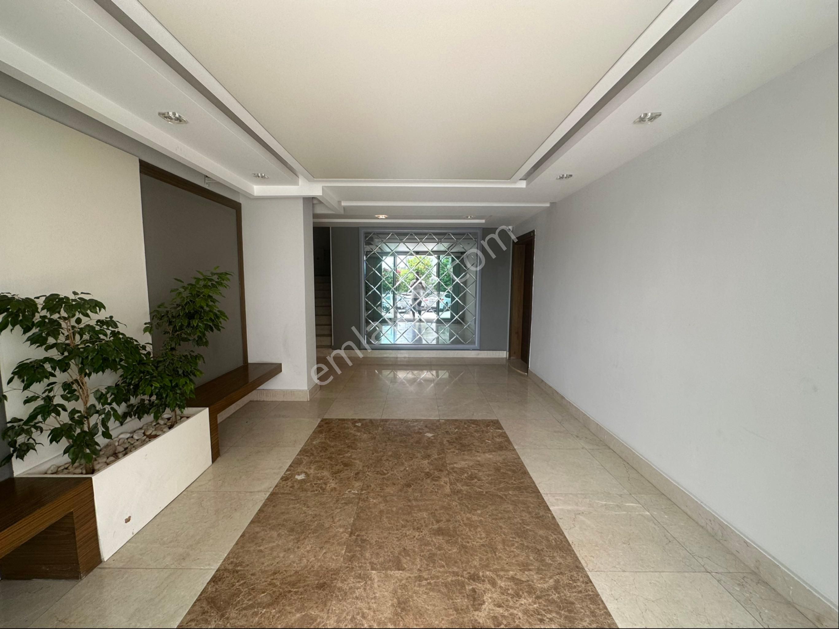 Gürselpaşada Havuz/güvenlik/giyinme Odalı/ Ful Eşyalı 2+1 Daire - Görsel 30