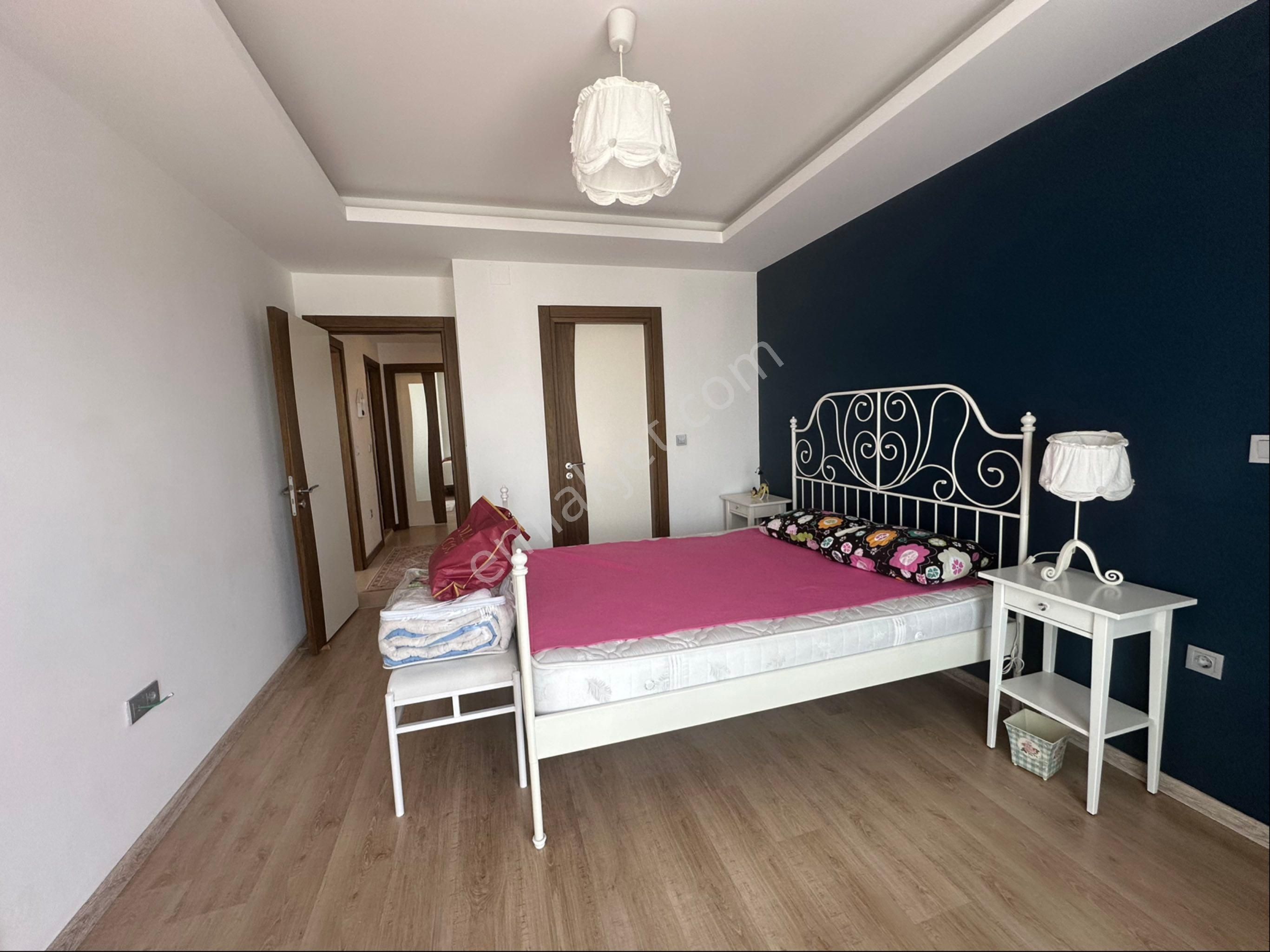 Gürselpaşada Havuz/güvenlik/giyinme Odalı/ Ful Eşyalı 2+1 Daire - Görsel 24