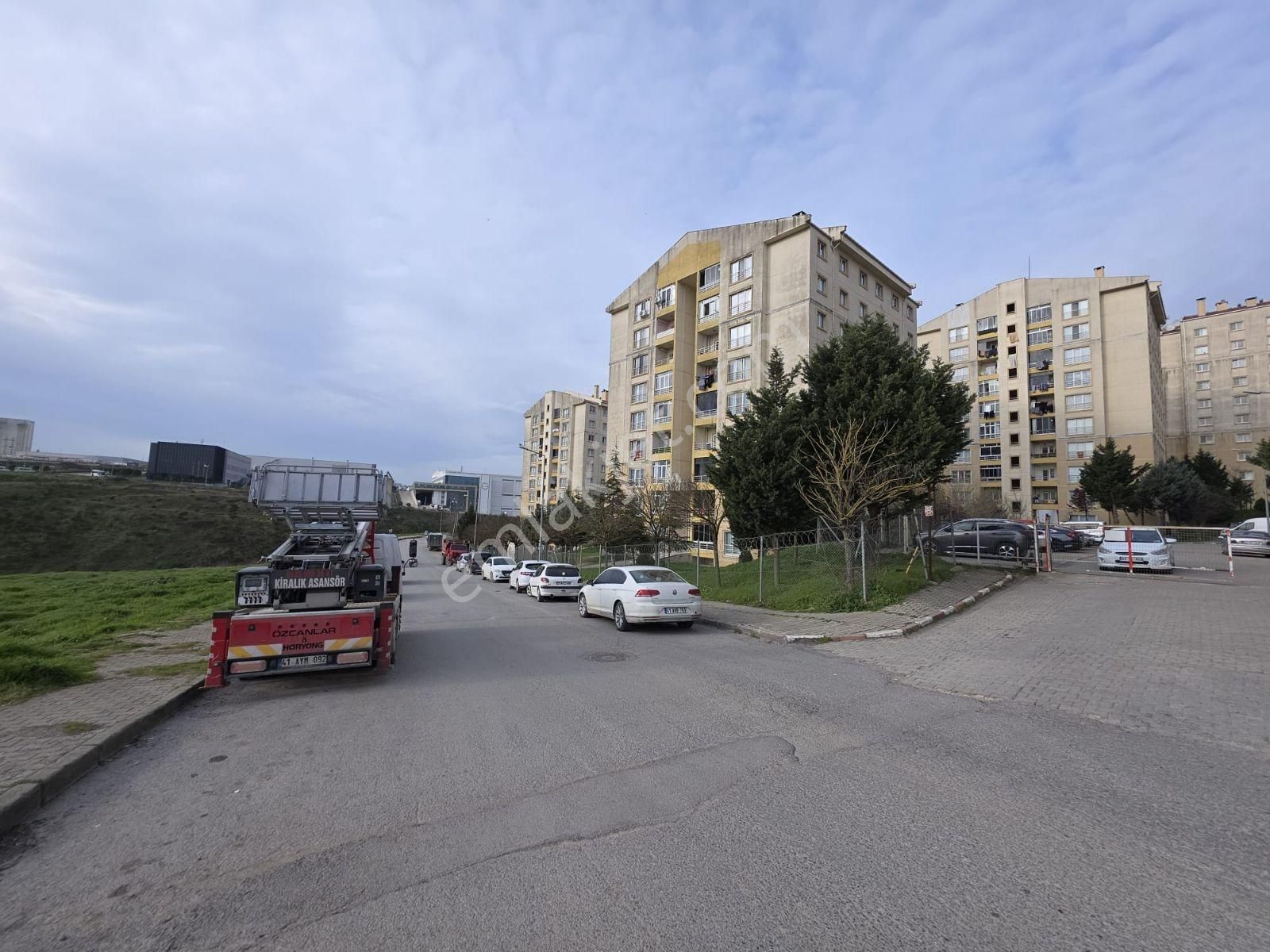 Gebze Kirazpınar 1. Etap Toki Konutları'nda Satılık (3+1) Daire - Görsel 3