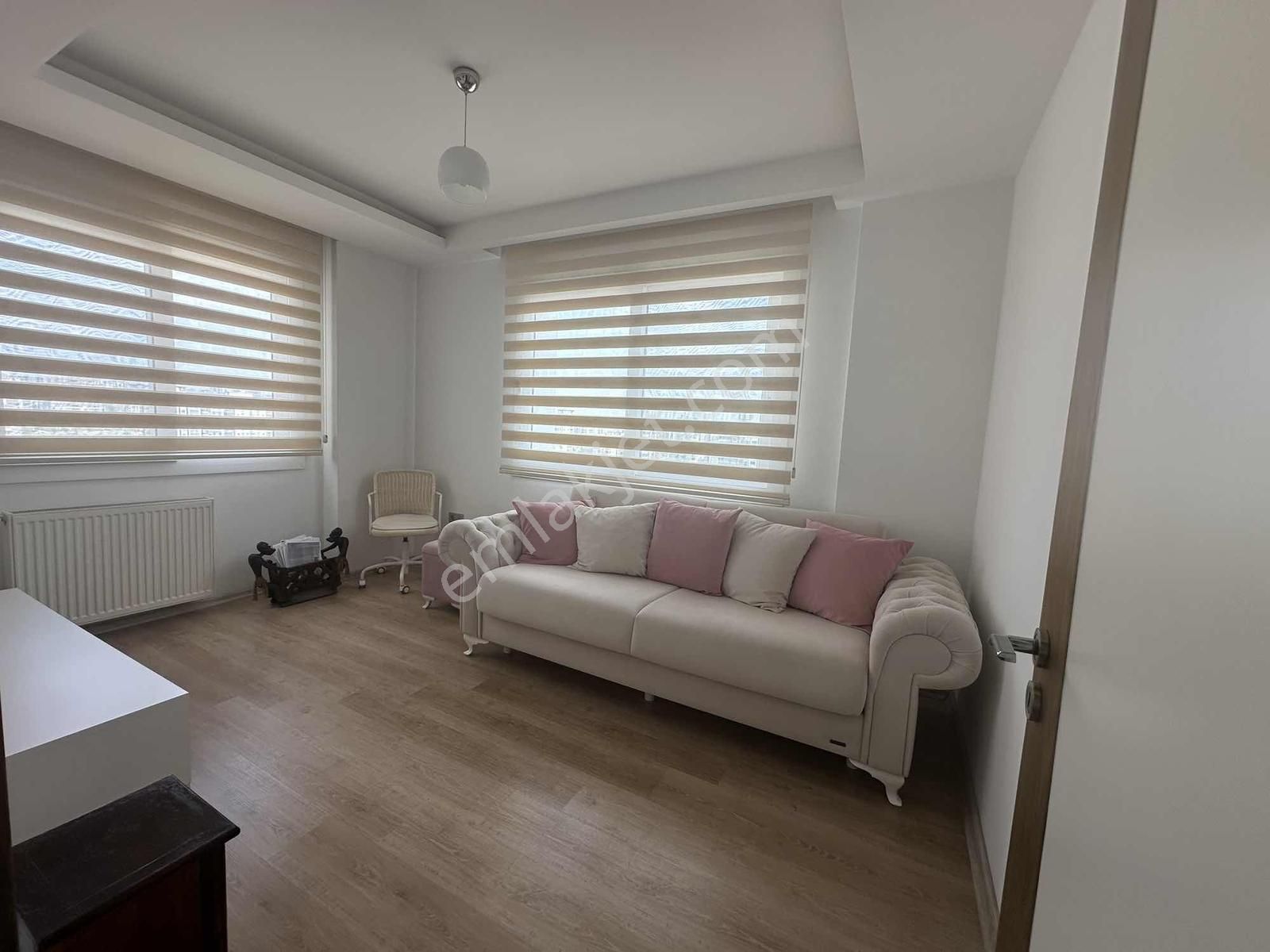 Gürselpaşada Havuz/güvenlik/giyinme Odalı/ Ful Eşyalı 2+1 Daire - Görsel 24