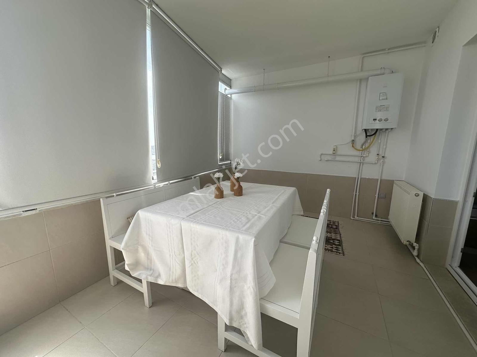 Gürselpaşada Havuz/güvenlik/giyinme Odalı/ Ful Eşyalı 2+1 Daire - Görsel 2