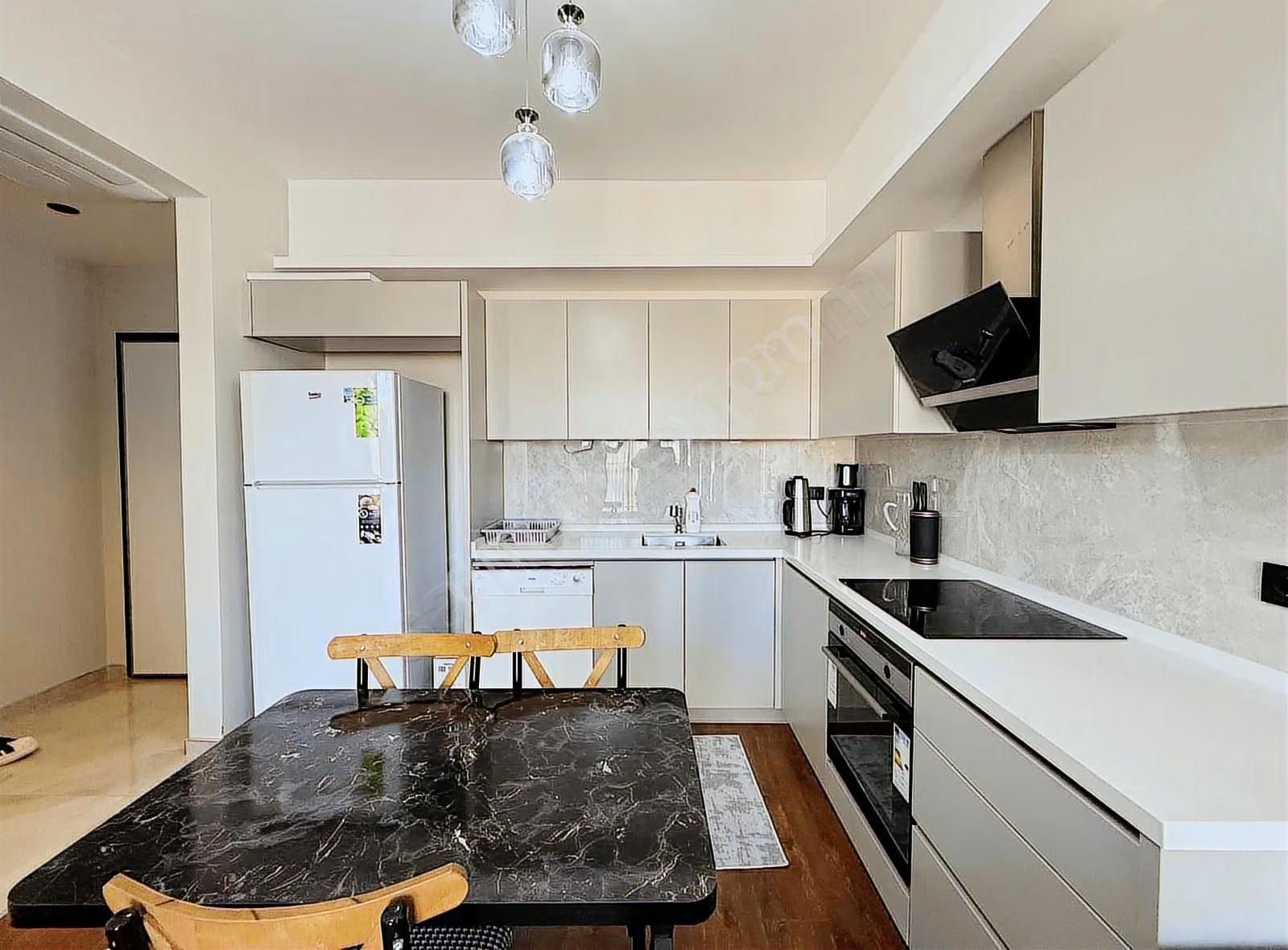 Bornova İkon Cadde 1+1 Eşyalı Kiracısız Acil Satılık Daire - Görsel 6