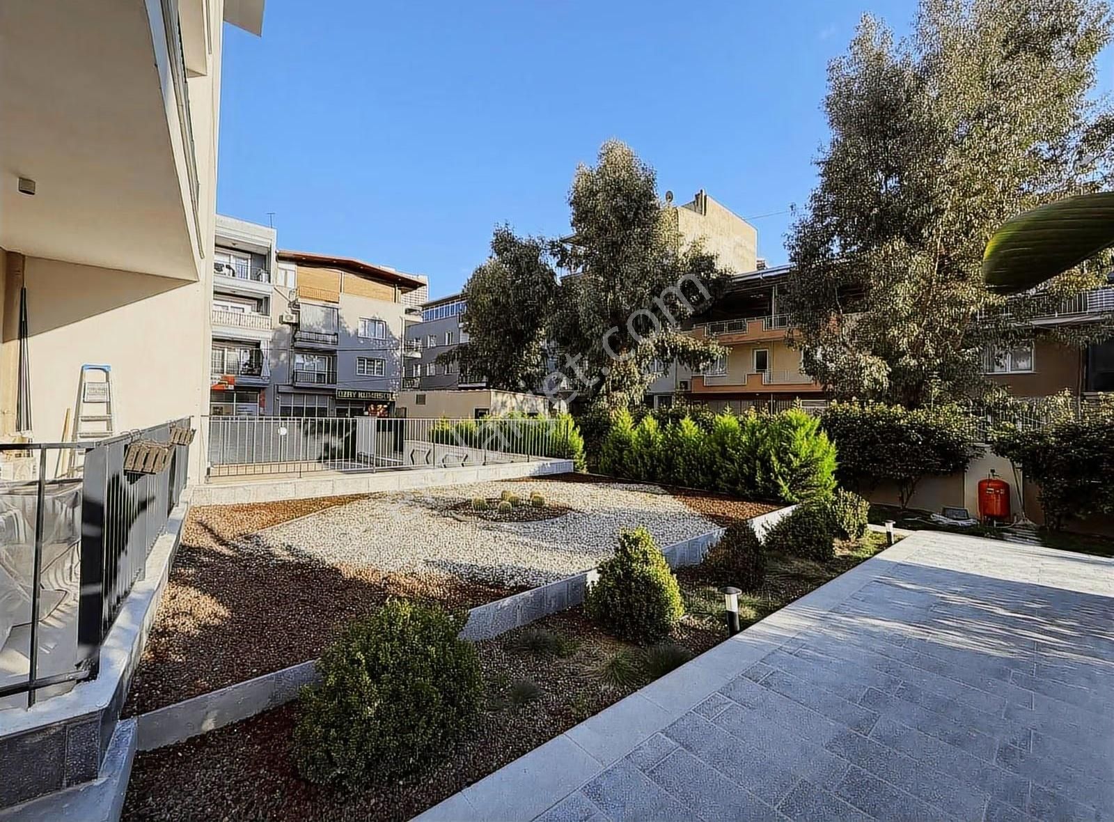 Bornova İkon Cadde 1+1 Eşyalı Kiracısız Acil Satılık Daire - Görsel 21