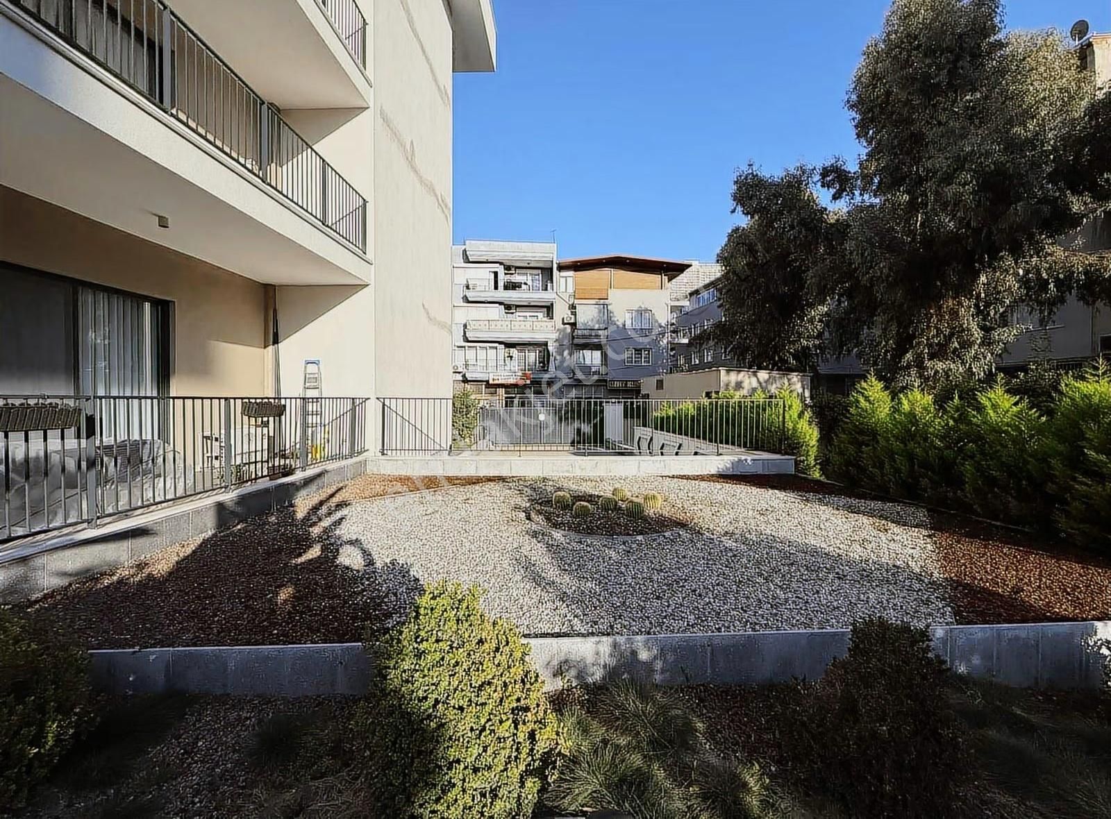 Bornova İkon Cadde 1+1 Eşyalı Kiracısız Acil Satılık Daire - Görsel 7