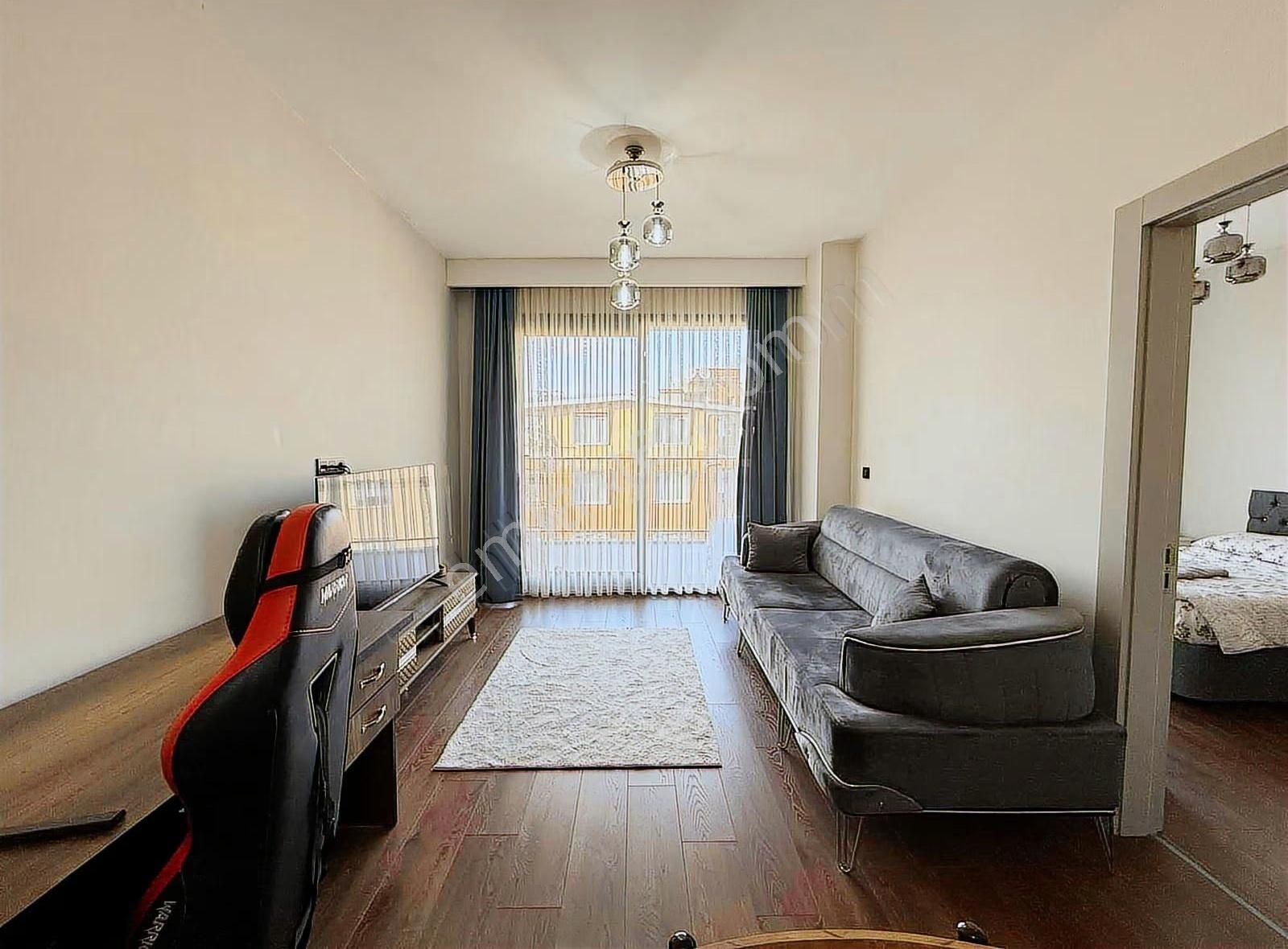 Bornova İkon Cadde 1+1 Eşyalı Kiracısız Acil Satılık Daire - Görsel 22