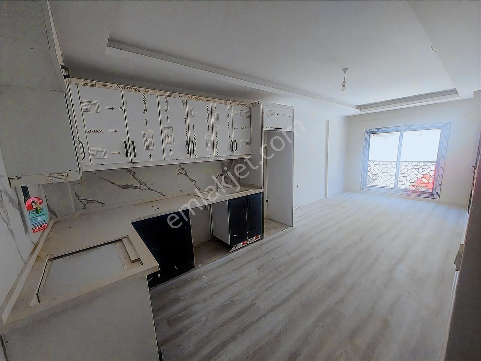 Seferihisar Hastane Yakını Açık Mut. Satılık 2+1 Daire !!!