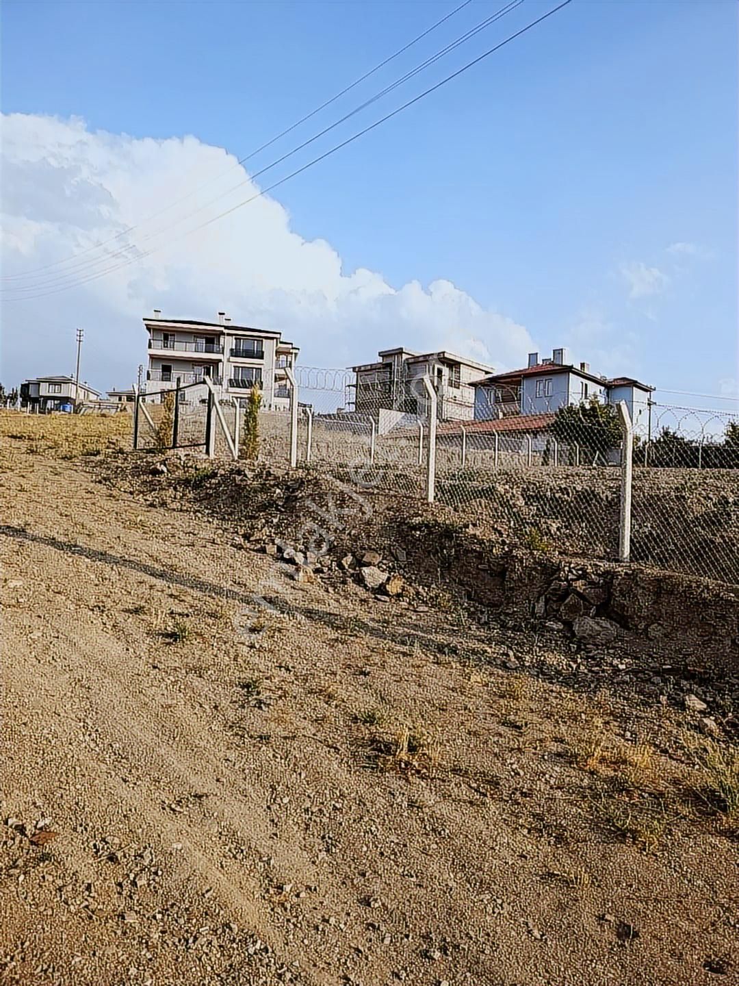 ꧁▇yılmaz'dan▇꧂merkezi Konumda Telle Çevrili Satılık Arsa - Görsel 3