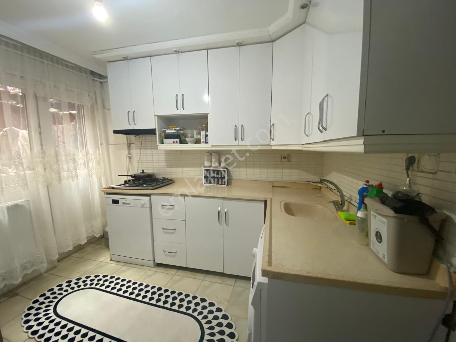 Gaziosmanpaşa Bağlarbaşı Mahallesinde 2+1/120m2/bahçe Katı Satılık Daire