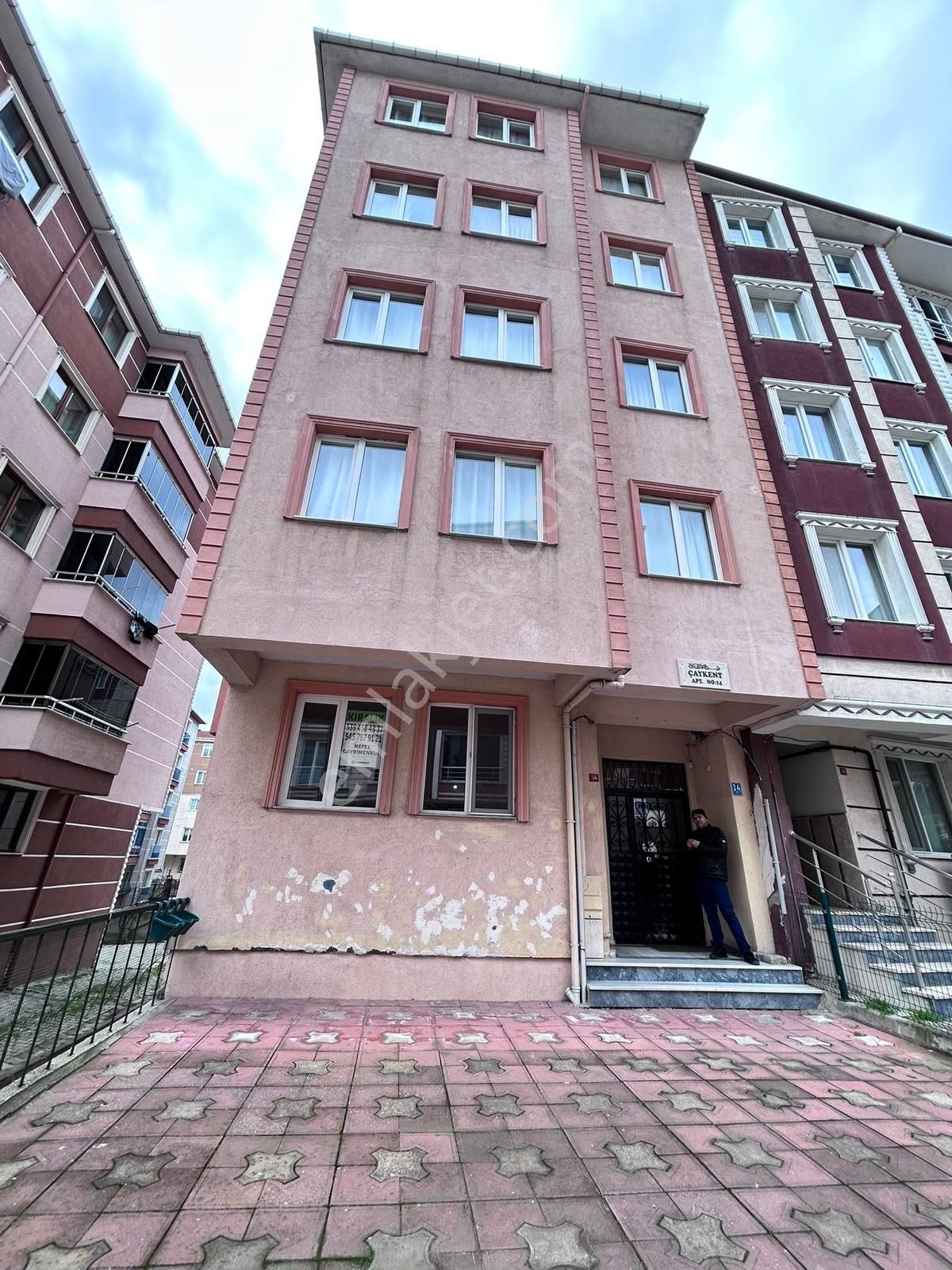 Alipaşa Mahallesinde 3+1 Kiralık Daire - Görsel 8