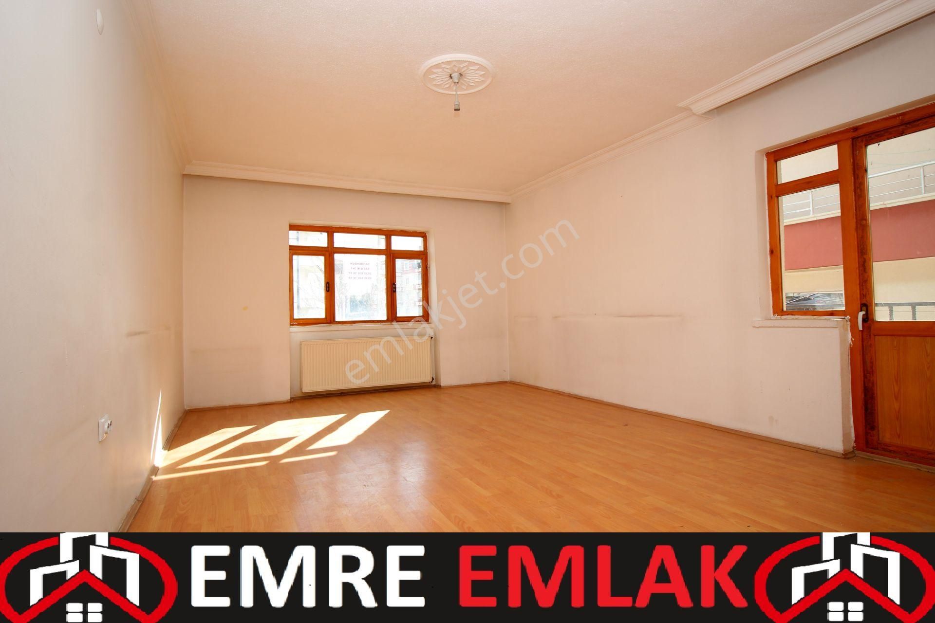 Emre Emlak'tan Elvan'da Okul Yanı Ön Cephe Arakat 3+1 Satılık Daire