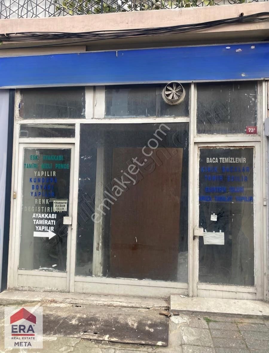 Salacak Merkezde, Cadde Cepheli Kiralık Dükkan