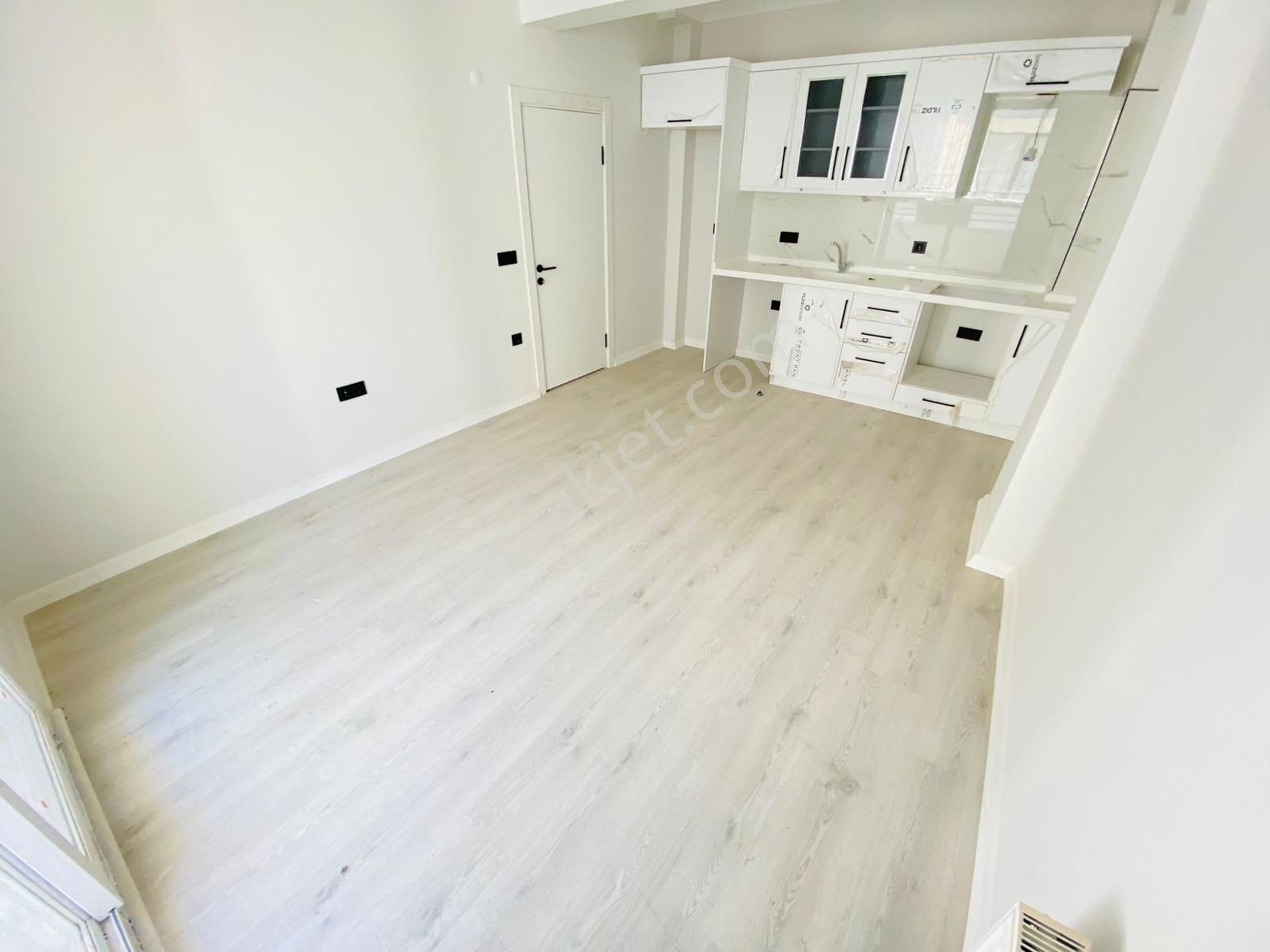 Hastane Bölgesinde 2+1 Açık Mutfak Daire - Görsel 2