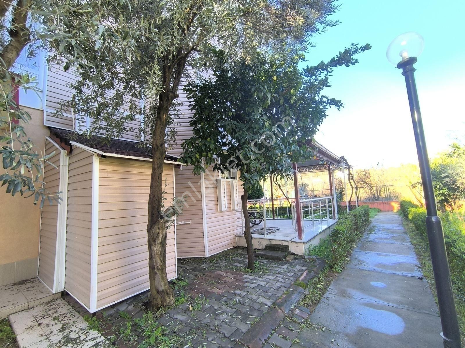 Çenger De Denize Yakın Site İci Bahçeli Villa - Görsel 13