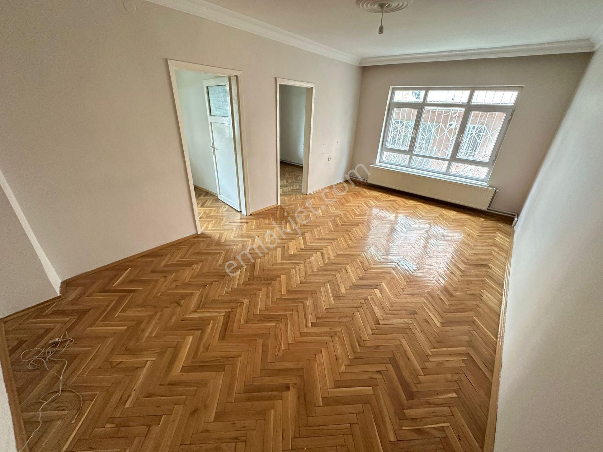 Yunus Emre Cad.üzeri Mantolamalı Bina 3+1 Oturuma Hazır Emsalsiz