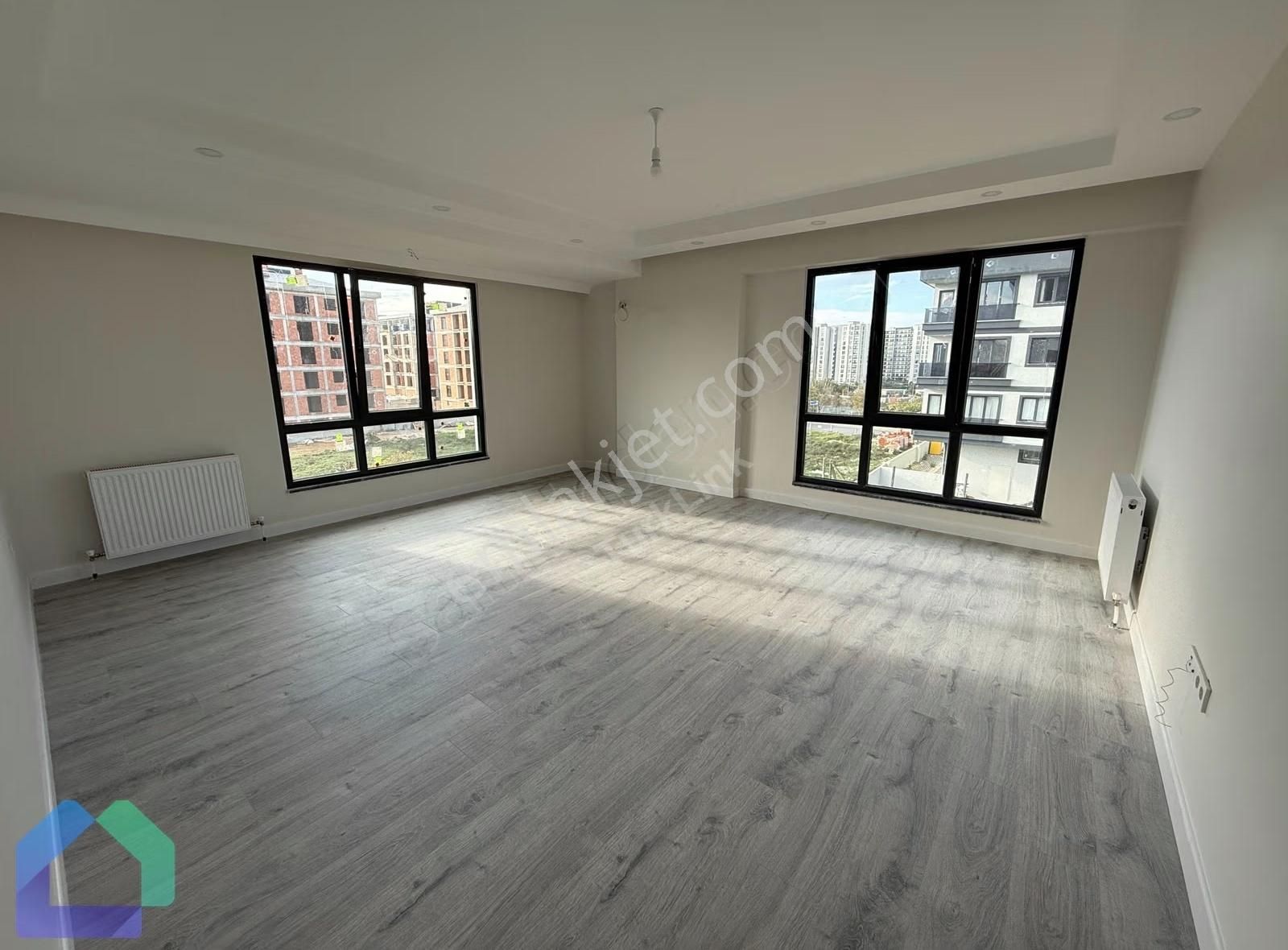 Sancaktepe Merkezde Sıfır 3+1 Metroya Yakın, Ferah Yaşam