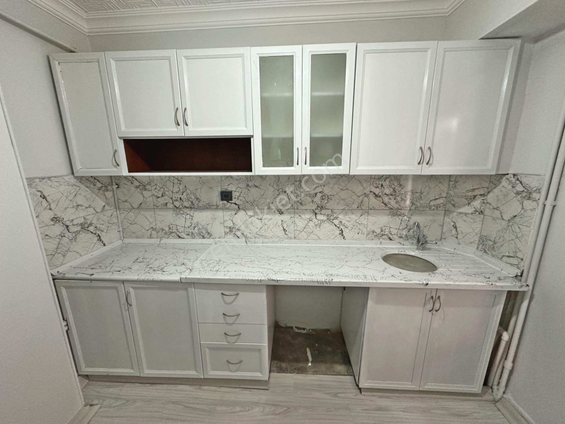 Demirlibahçe Tren Yakınında Yapılı Öğrenciye Uygun 2+1 Kiralık Daire - Görsel 2