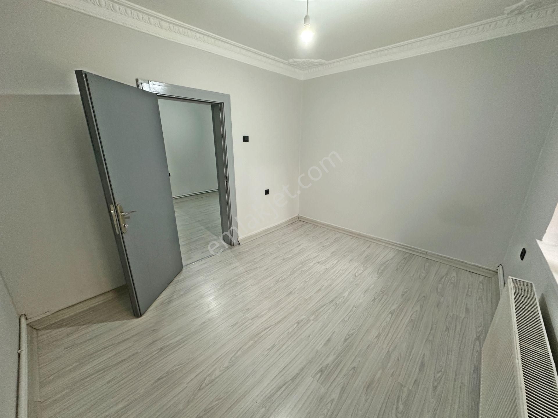 Demirlibahçe Tren Yakınında Yapılı Öğrenciye Uygun 2+1 Kiralık Daire - Görsel 8