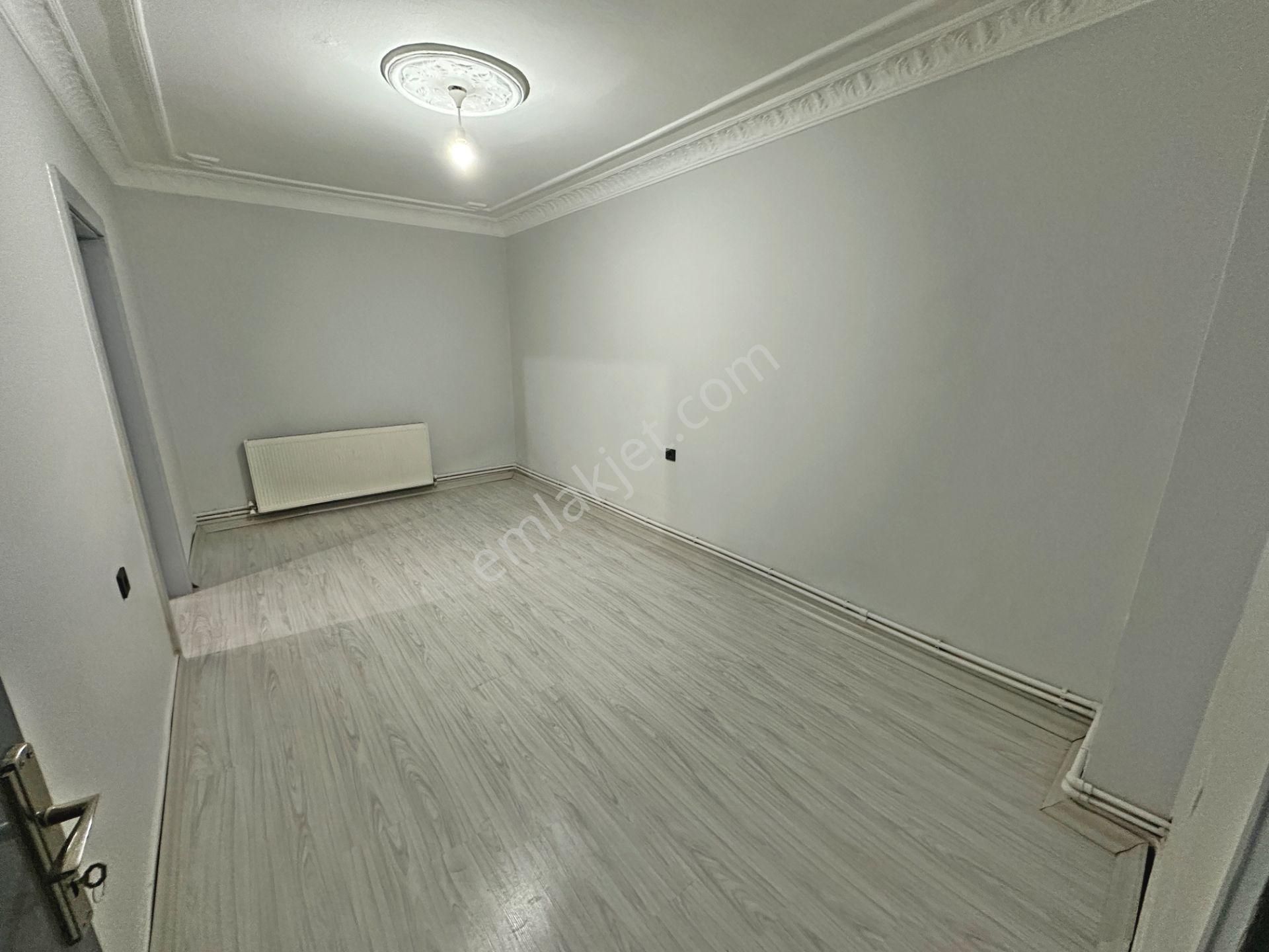 Demirlibahçe Tren Yakınında Yapılı Öğrenciye Uygun 2+1 Kiralık Daire - Görsel 12