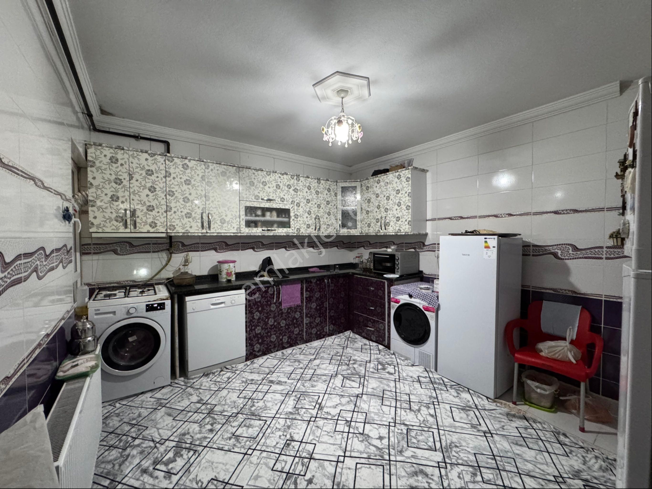 Onatkutlar Mah'de 3 Katlı Doğalgazlı Full Yalıtımlı Müstakil Ev - Görsel 16