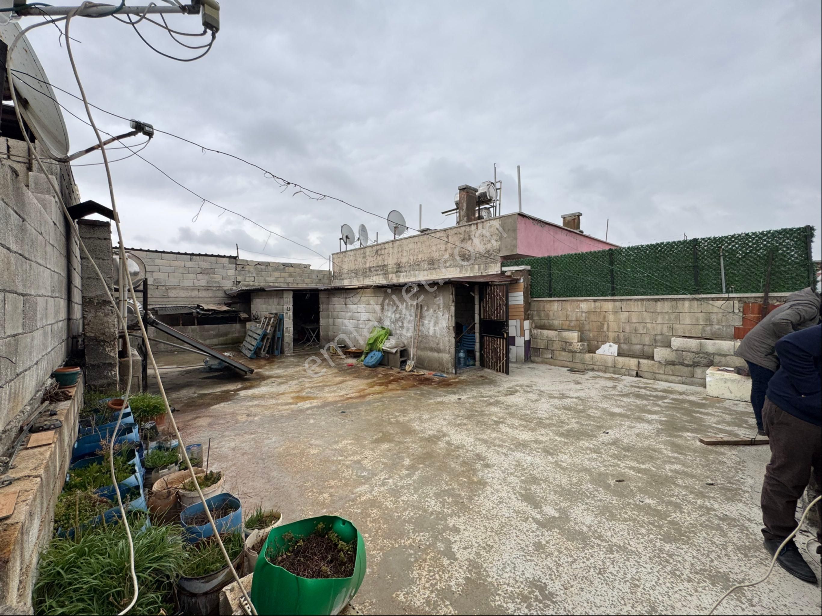 Onatkutlar Mah'de 3 Katlı Doğalgazlı Full Yalıtımlı Müstakil Ev - Görsel 14