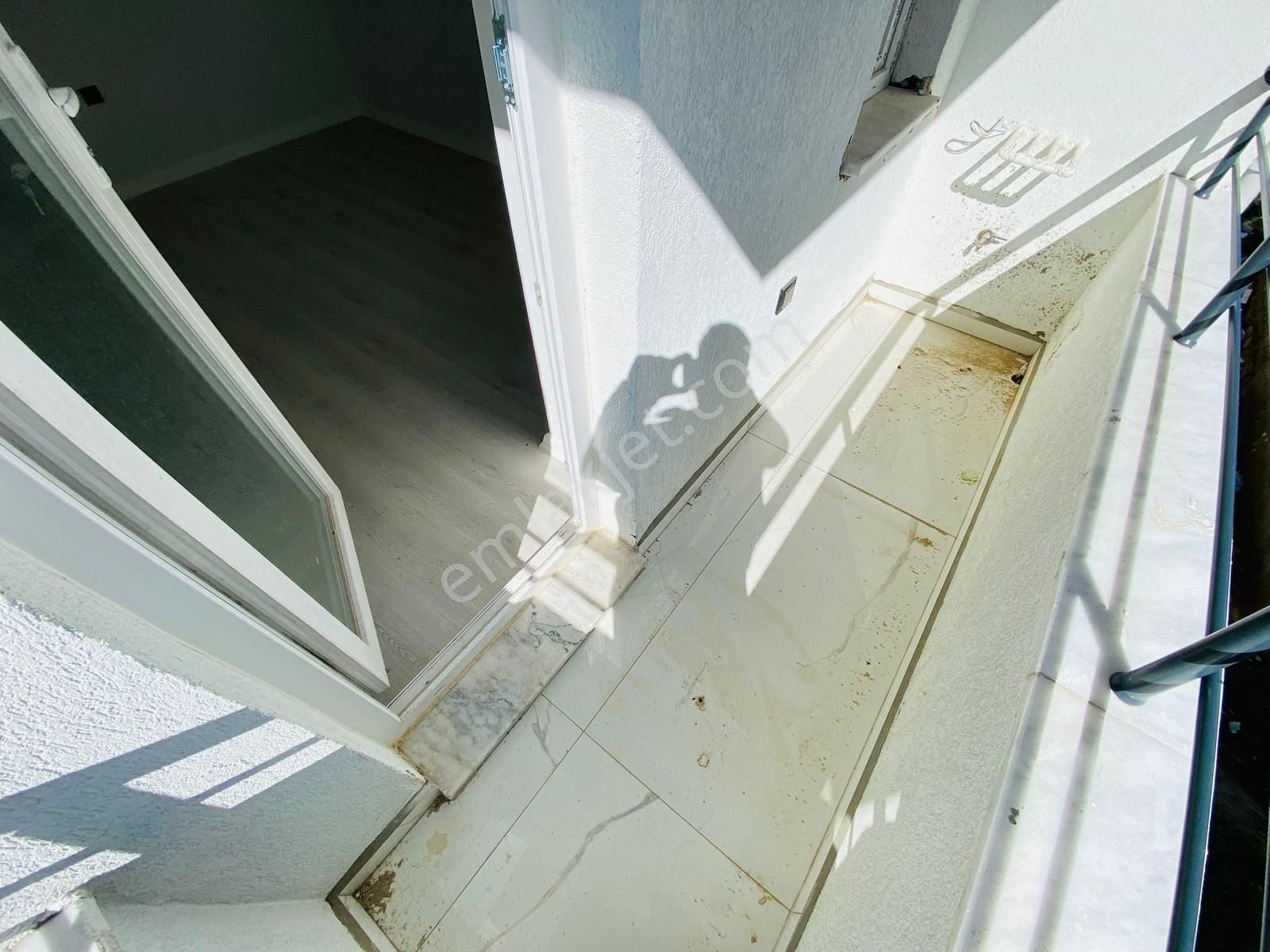 Demir Gayrımenkulden Ara Kat Uygun Fiyatlı 2+1 Açık Mutfak Daire - Görsel 13