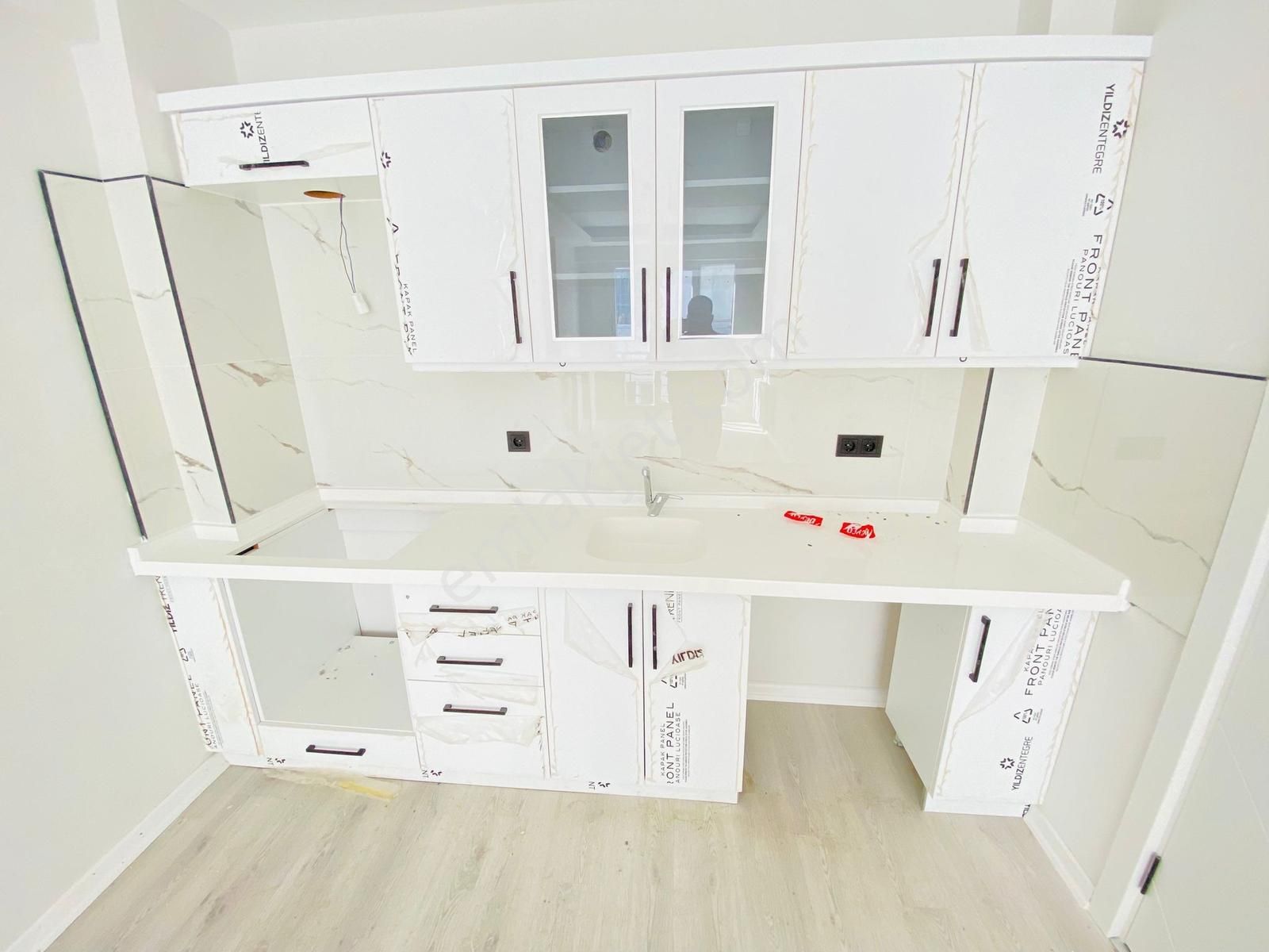 Demir Gayrımenkulden Ara Kat Uygun Fiyatlı 2+1 Açık Mutfak Daire - Görsel 4