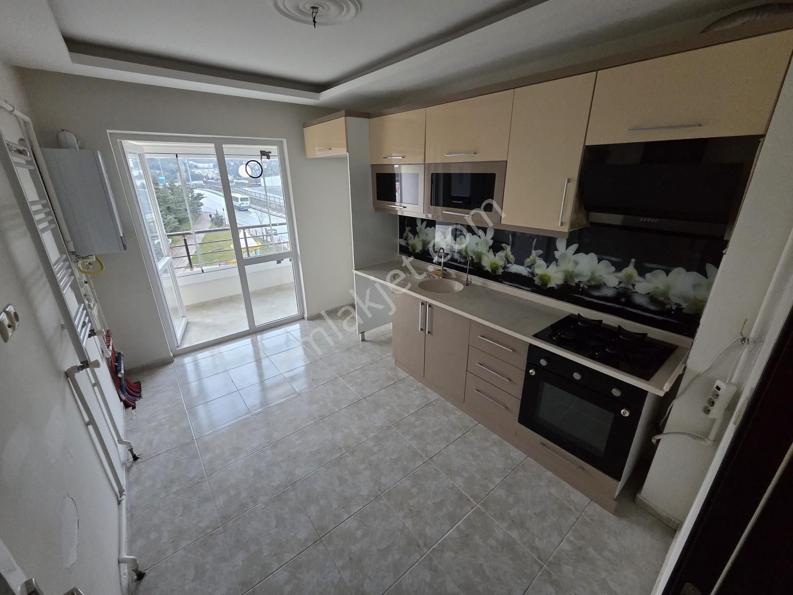 Yükseltepe Mahallesinde İçi Yapılı 3+1 Kiralık Daire - Görsel 30