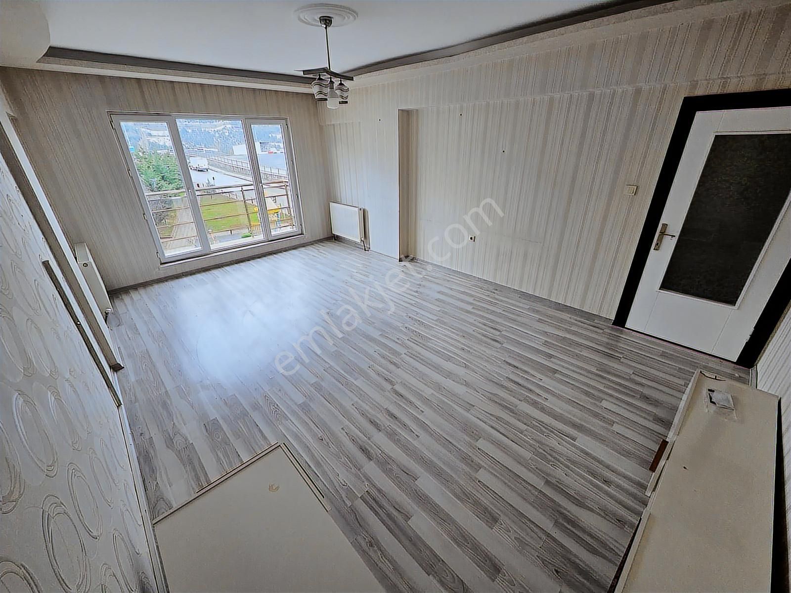 Yükseltepe Mahallesinde İçi Yapılı 3+1 Kiralık Daire - Görsel 13