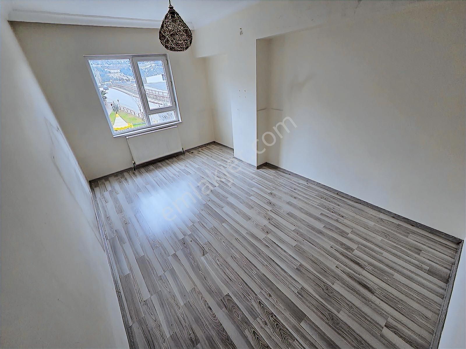 Yükseltepe Mahallesinde İçi Yapılı 3+1 Kiralık Daire - Görsel 9