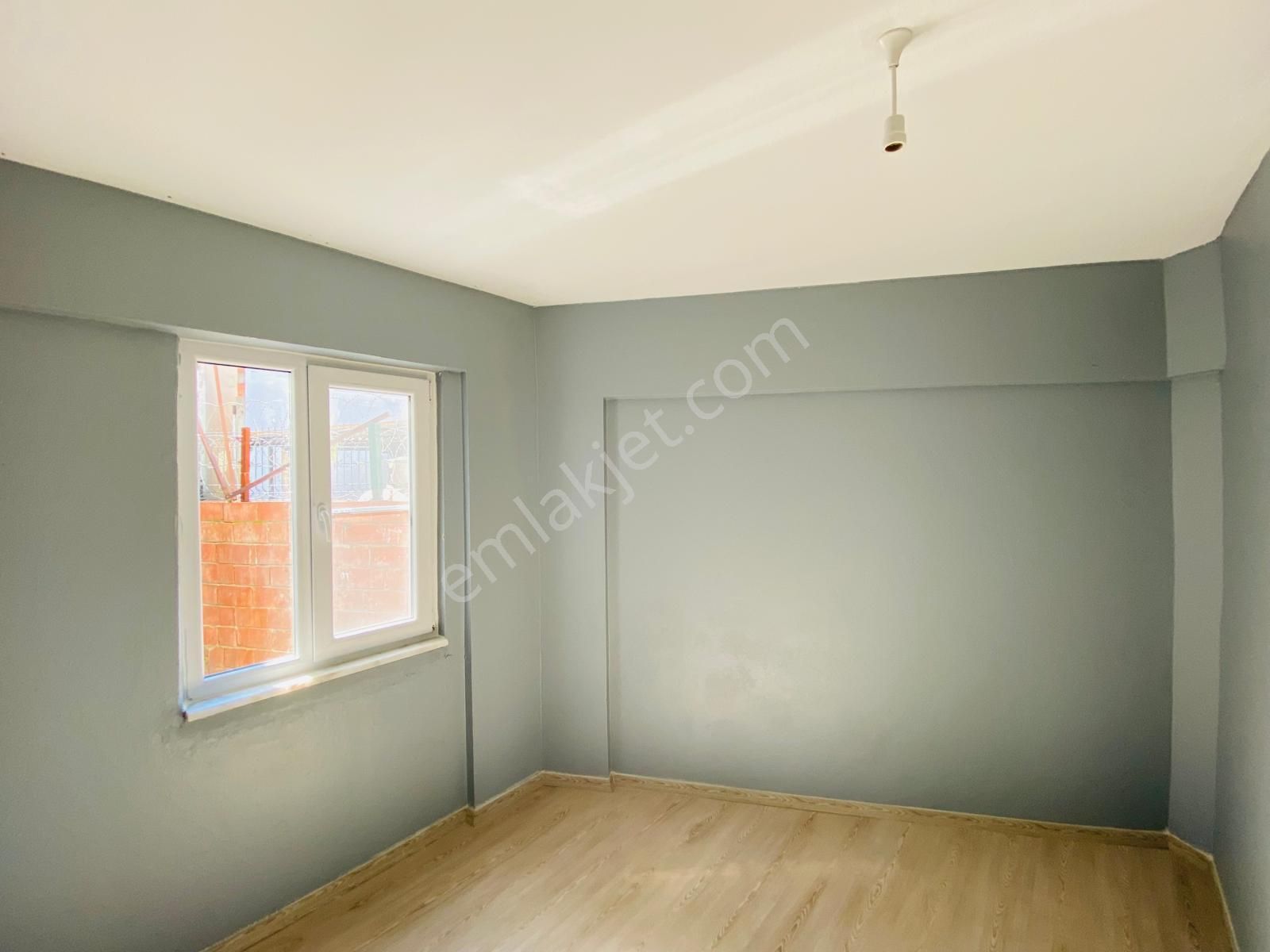 Vitrinden Kurşunlu Camii Karşısı Arakat Yenilenmiş 2+1 ( Meydana 250 M ) - Görsel 18