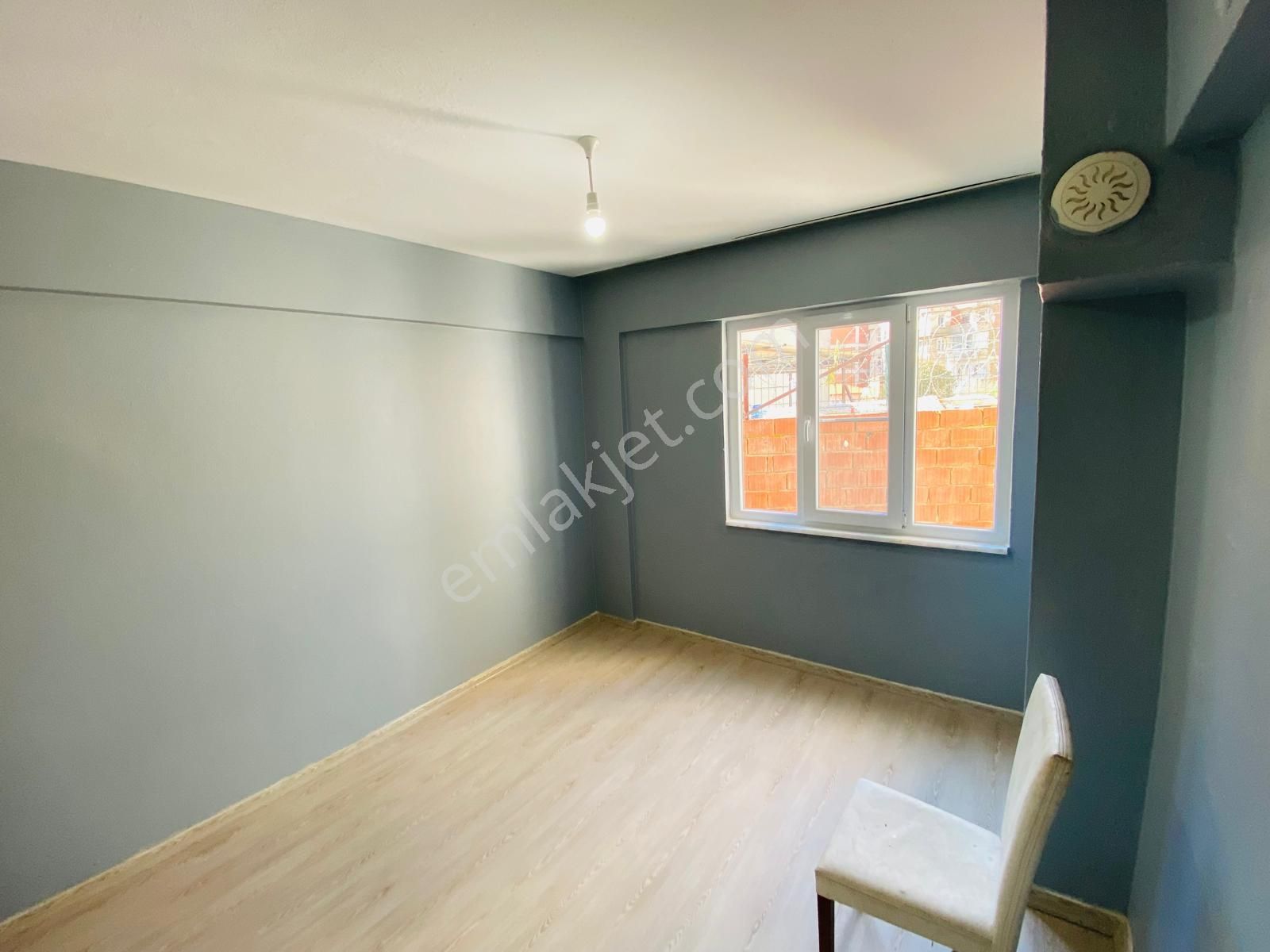 Vitrinden Kurşunlu Camii Karşısı Arakat Yenilenmiş 2+1 ( Meydana 250 M ) - Görsel 24