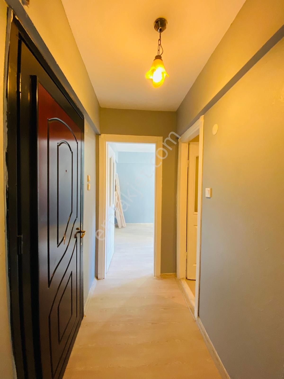 Vitrinden Kurşunlu Camii Karşısı Arakat Yenilenmiş 2+1 ( Meydana 250 M ) - Görsel 4