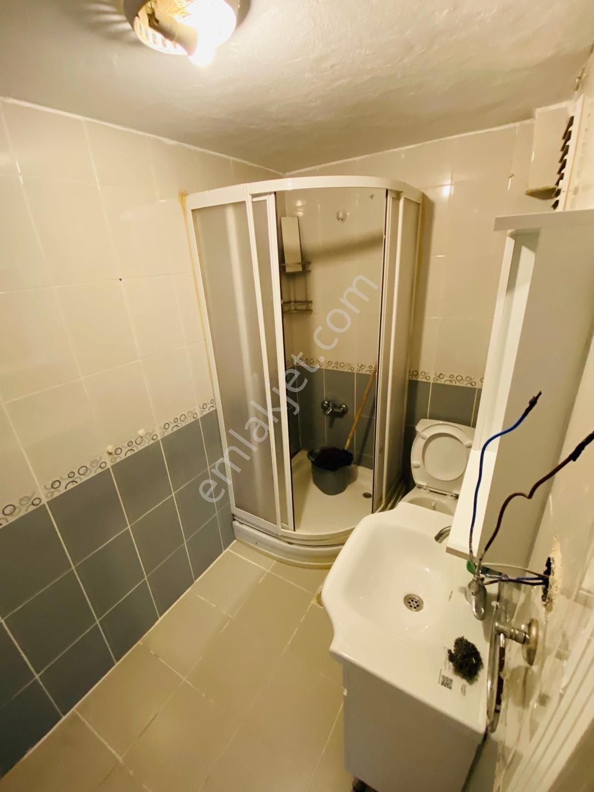 Vitrinden Kurşunlu Camii Karşısı Arakat Yenilenmiş 2+1 ( Meydana 250 M ) - Görsel 22