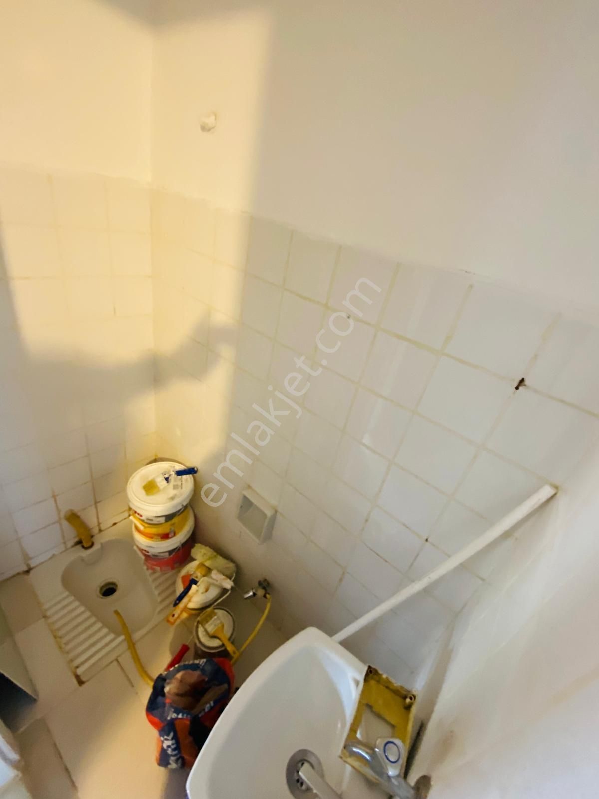 Vitrinden Kurşunlu Camii Karşısı Arakat Yenilenmiş 2+1 ( Meydana 250 M ) - Görsel 21